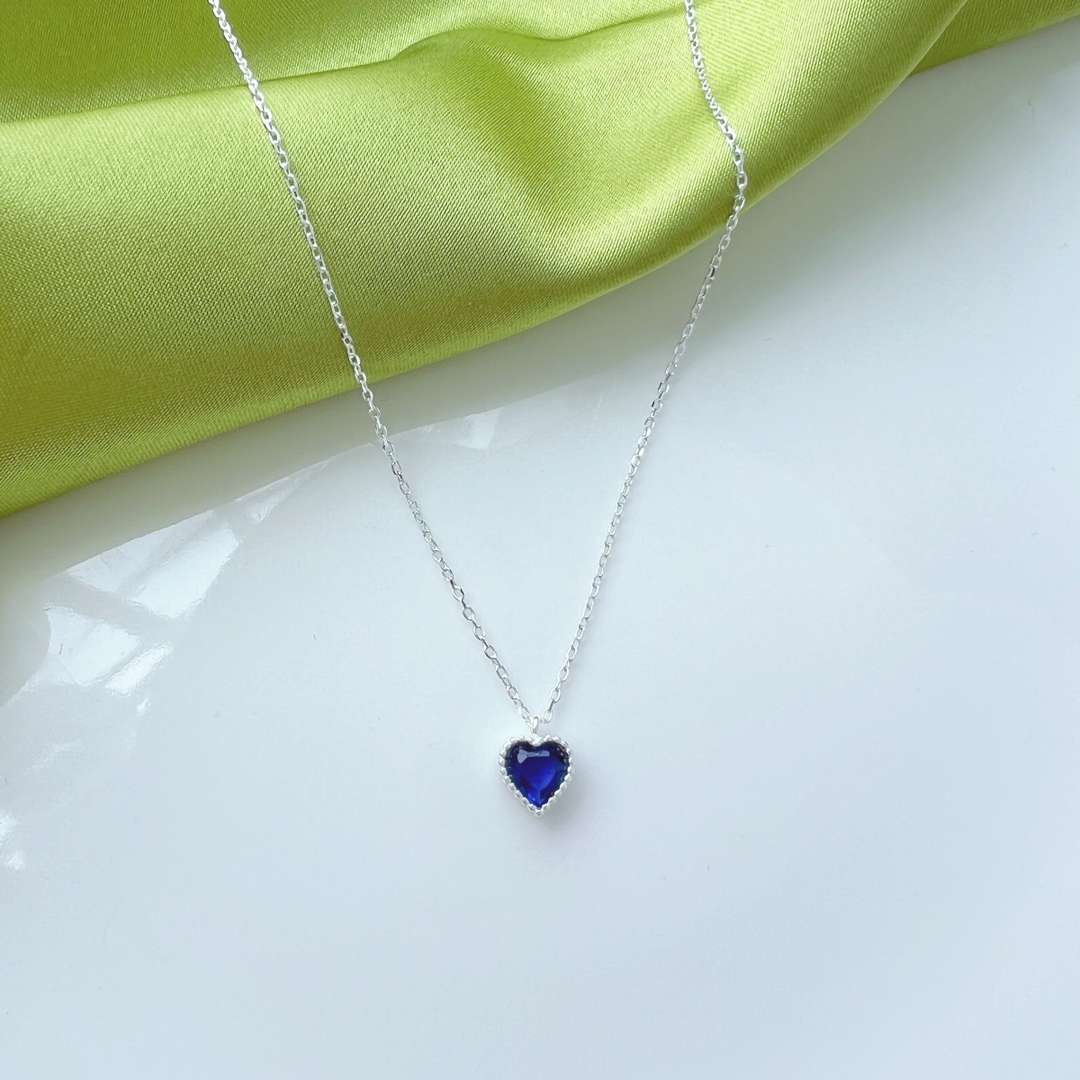 [Noble Jewelry]Ornate Heart Shape Necklace