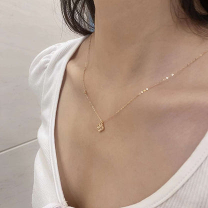 [Noble Jewelry]Delicate Flower Shape Necklace