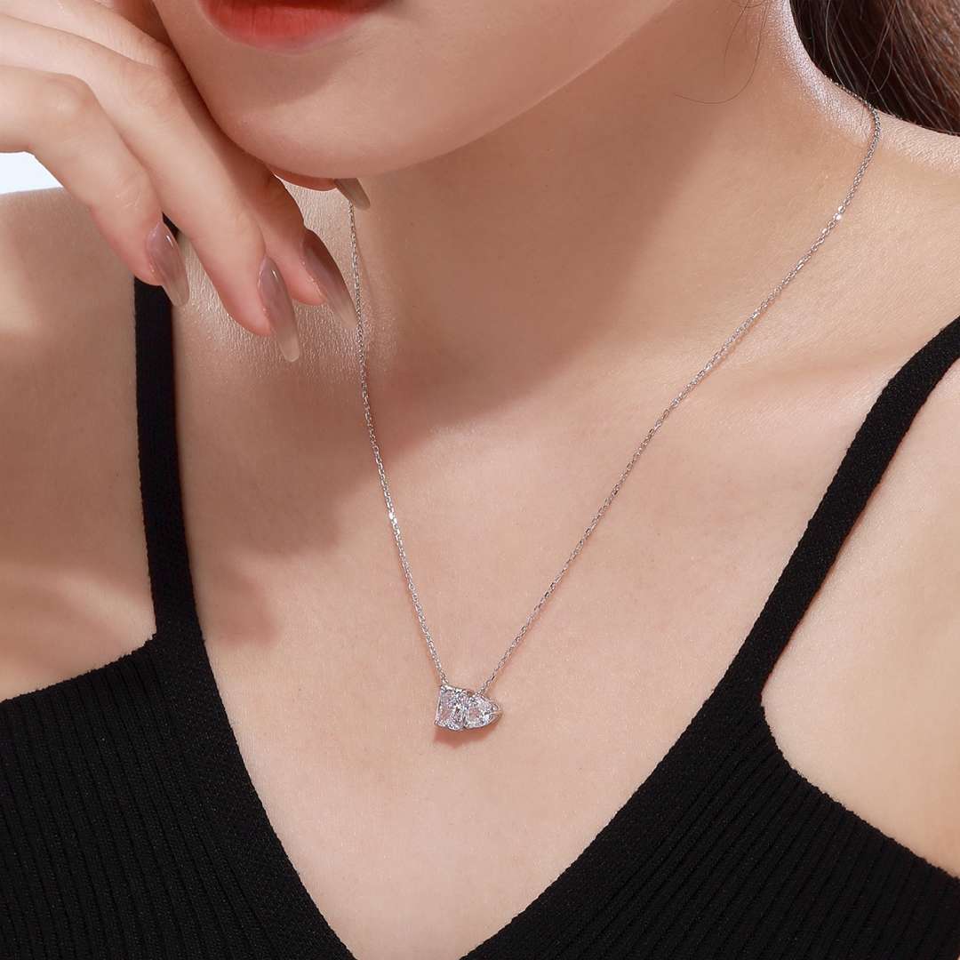 [Noble Jewelry]Dazzling Square & Heart Shape Necklace